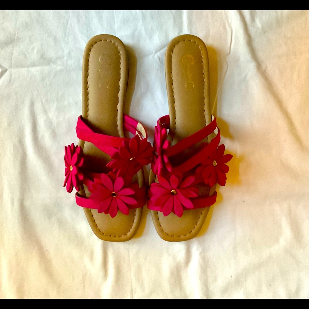 Cute slip on saddles with pink flower design